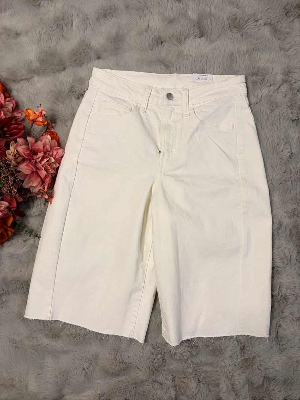 Time and Tru White High-Rise Jean Shorts